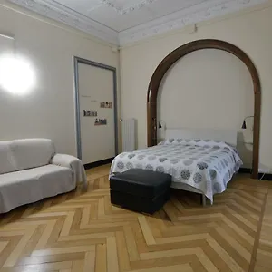 Check-inn Centro Генуя