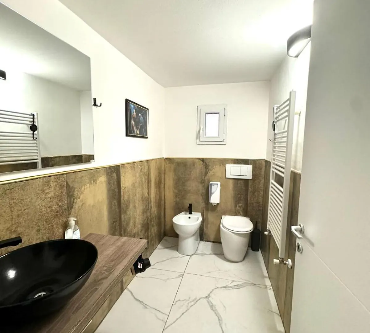 City Hill Genova 0*, جنوة إيطاليا